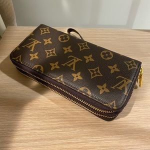 Double zip wallet
